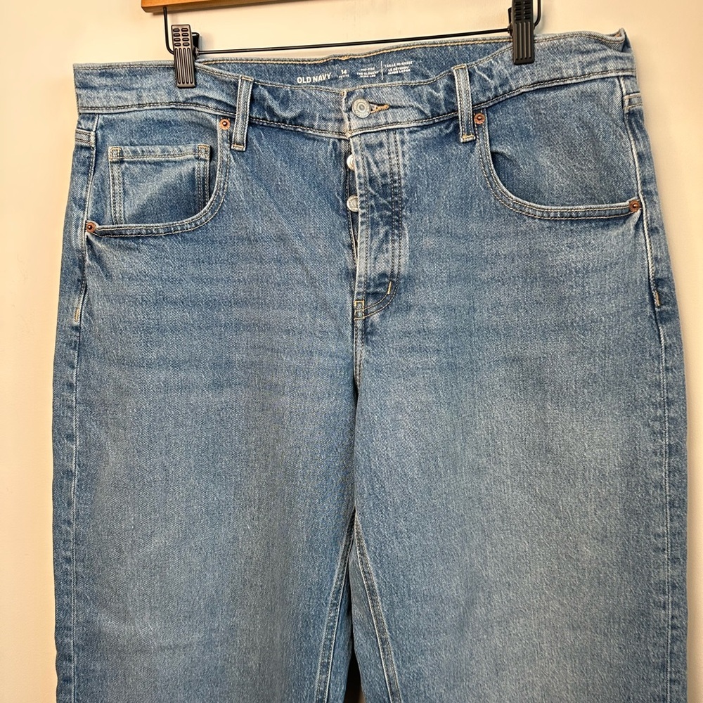 Old Navy Mid-Rise Slouchy Wide-Leg Jeans - Picture 4 of 10